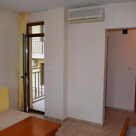Family Chris Hotel
