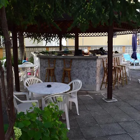 Family Chris Hotel Sveti Vlas